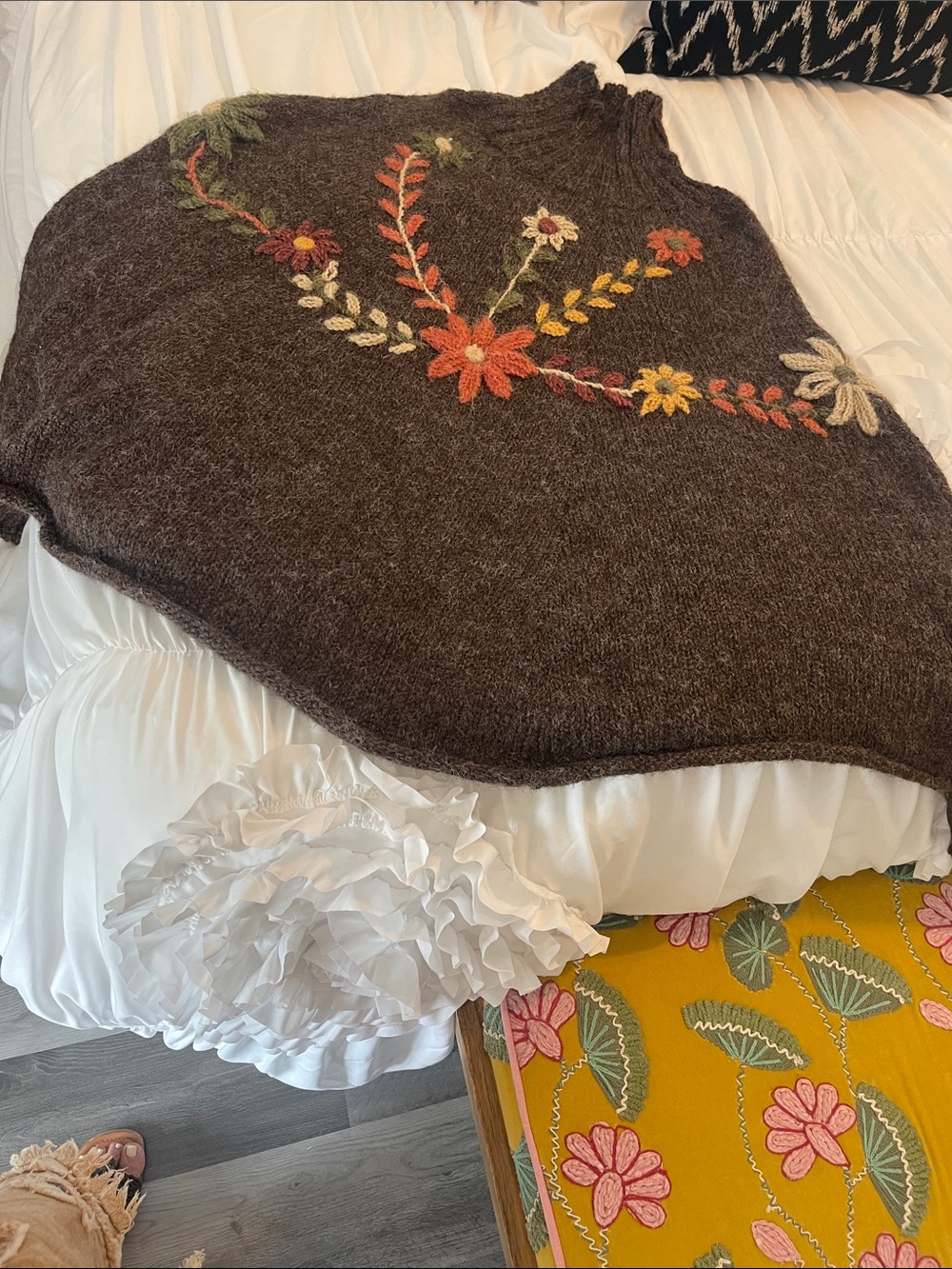 Peruvian Trading Company Knit Floral Brown Turtleneck Sweater/Poncho
